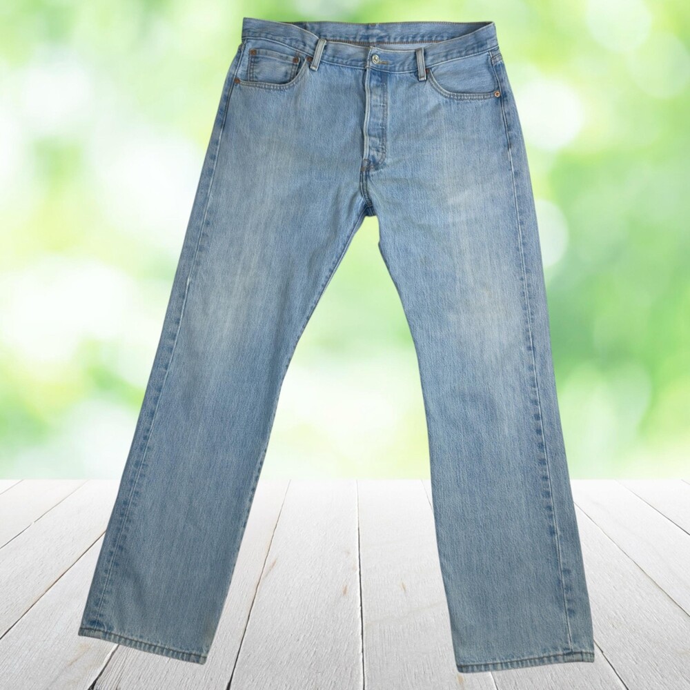 LEVIS 501 Jeans Straight Leg Button Fly Light Wash Blue Denim Mens 36x32